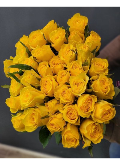 Желтая роза