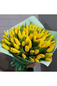 101 желтый тюльпан в оформлении