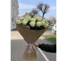 Букет из 15 белых роз "Александра" (с оформлением)