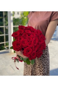 Букет из 25 роз "Драгоценность" (с оформлением)