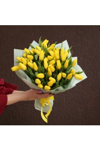 Букет из 51 желтого тюльпана "Влюбленность"