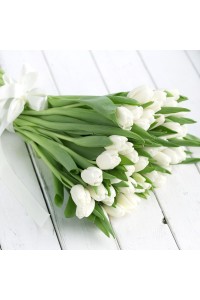 Букет из 45 белых тюльпанов "Одетта"