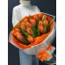 23 оранжевых тюльпана с оформлением