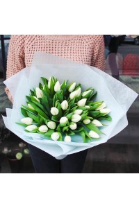Букет из 21 белого тюльпана "Призание в любви"